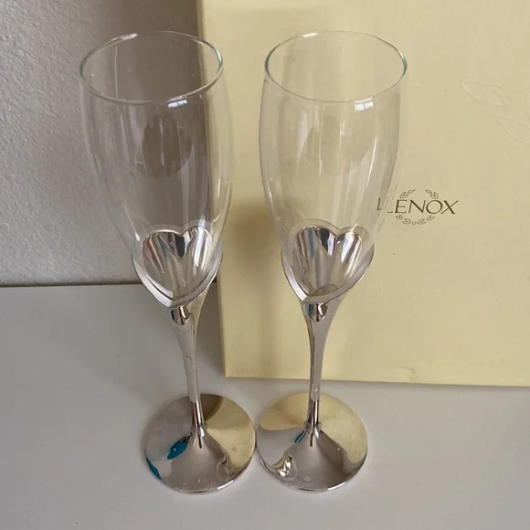 Lenox Heart Flute Pair - Picture 3 of 7